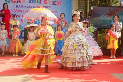 Ngày hội STEM năm học 2025–2026 tại trường Tiểu học Tịnh Hà, chắp cánh cho sự sáng tạo và khơi dậy niềm đam mê khám phá khoa học