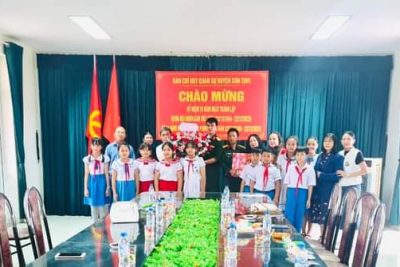 Kỉ niệm 79 năm Ngày thành lập Quân đội nhân dân Việt Nam.Giáo dục học sinh truyền Thống “Uống nước nhờ nguồn”.