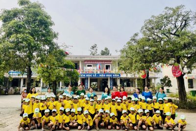 Hoạt động trải nghiệm “Tham quan trường Tiểu học” của các bé mẫu giáo 5-6 tuổi, Trường mầm non Tịnh Hà